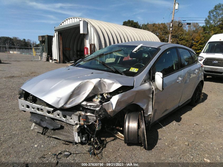 2016 FORD FOCUS SE - 1FADP3K25GL346153