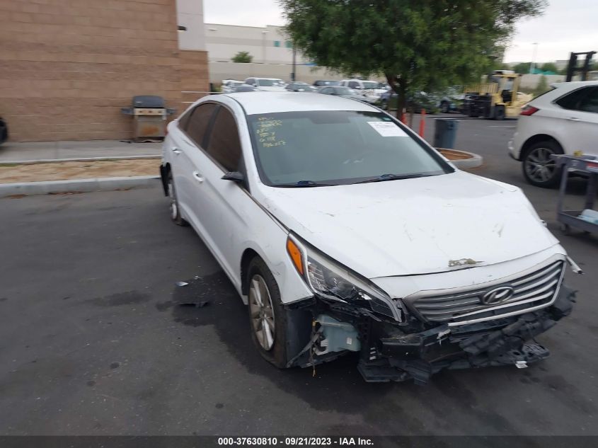 2015 HYUNDAI SONATA 2.4L SE - 5NPE24AF9FH063085