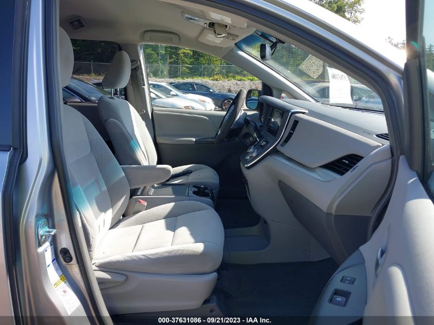 2017 TOYOTA SIENNA LE - 5TDJZ3DCXHS186154