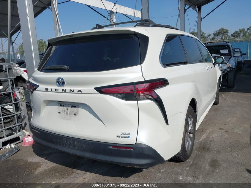 VIN 5TDYRKEC6MS054610 2021 TOYOTA SIENNA XLE