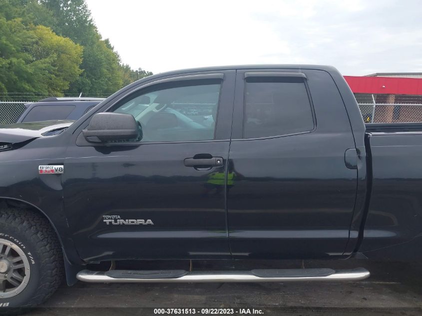 2013 TOYOTA TUNDRA 4WD TRUCK - 5TFUY5F15DX295990