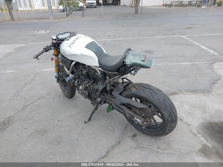 2015 YAMAHA FZ07 C JYARM06Y0FA001592
