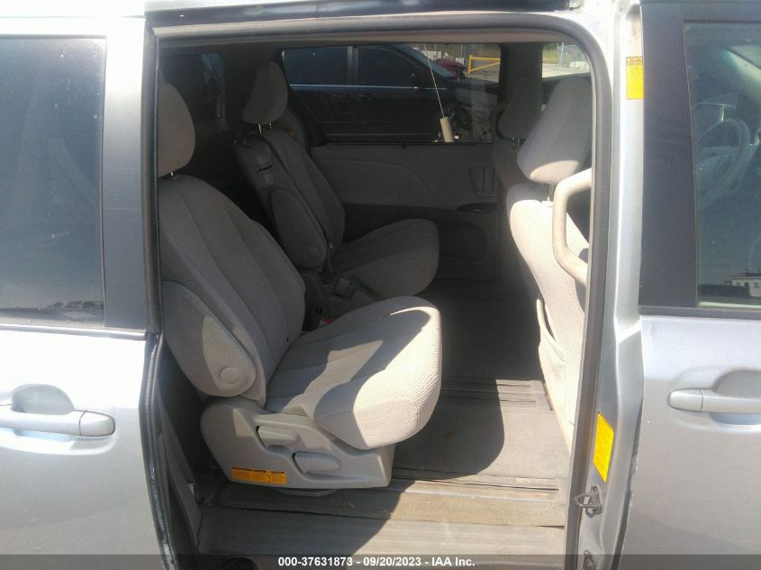 2014 TOYOTA SIENNA LE - 5TDKK3DC8ES496033