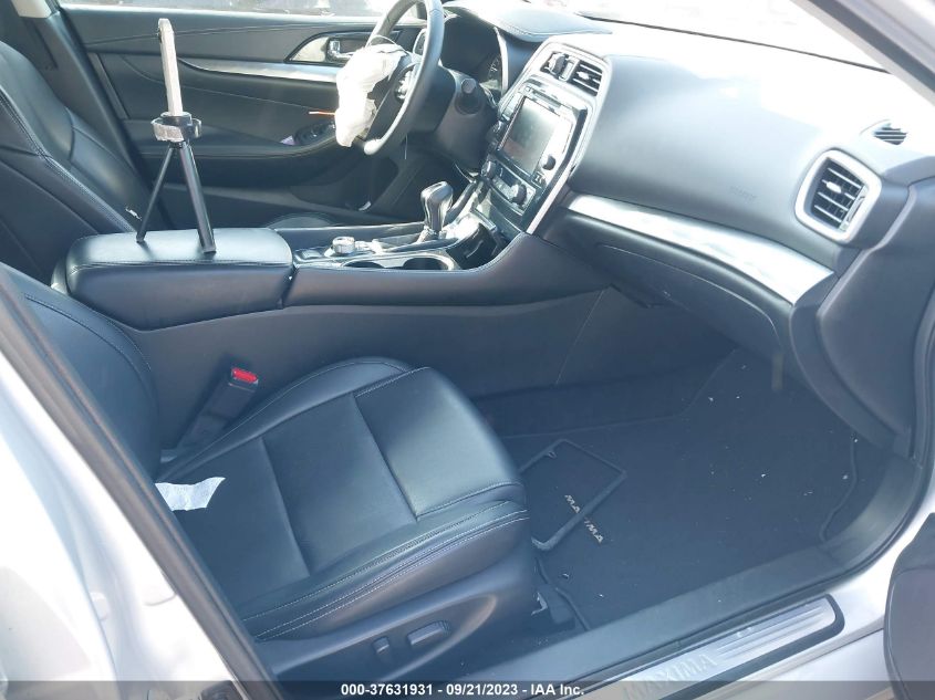2019 NISSAN MAXIMA SV - 1N4AA6AV5KC373198