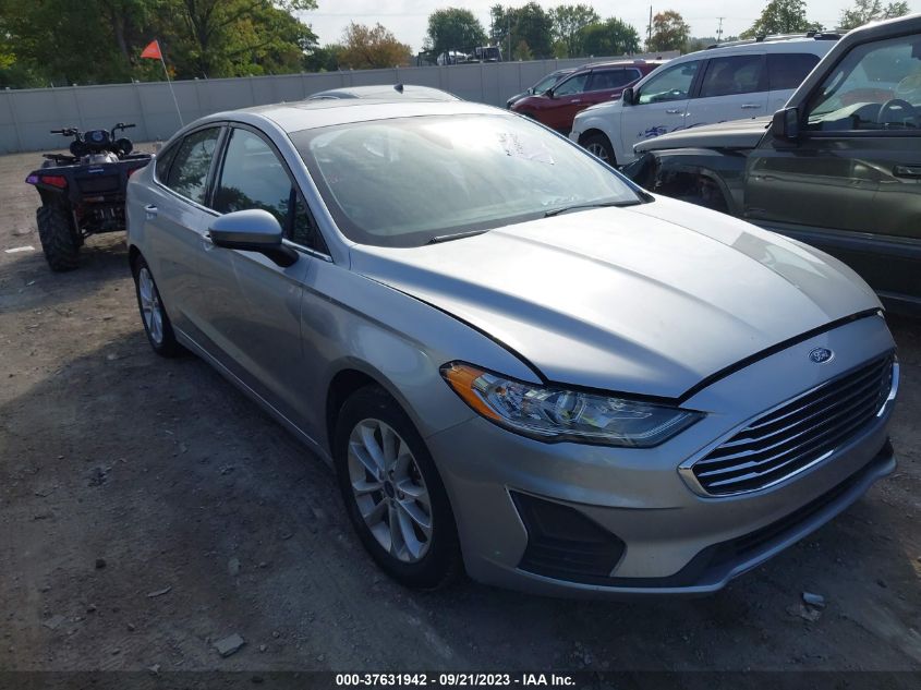 3FA6P0HD9LR108429 Ford Fusion SE