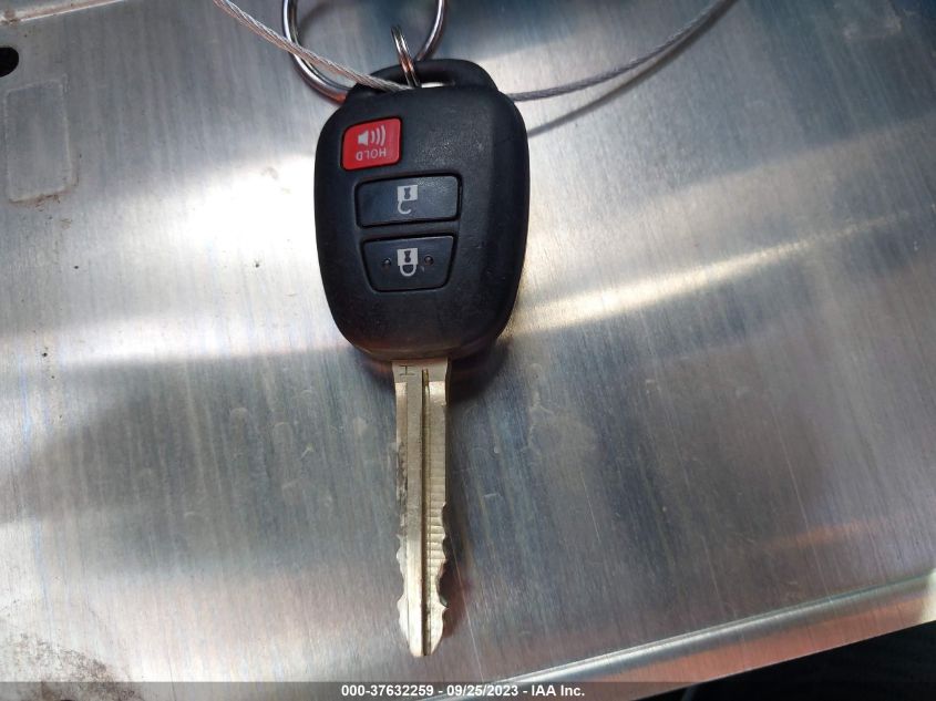 2014 TOYOTA RAV4 LE - JTMZFREV4EJ019053