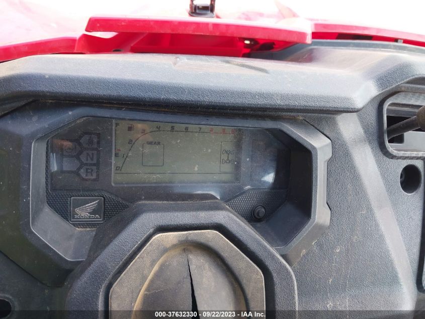 2016 HONDA SXS1000 M5 1HFVE0428G4002011