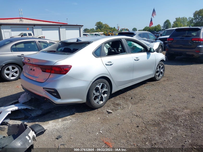 VIN 3KPF24AD7ME415469 2021 KIA FORTE LXS