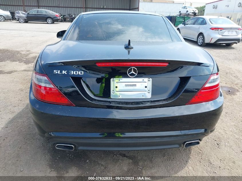 2016 MERCEDES-BENZ SLK SLK 300 - WDDPK3JA5GF117782