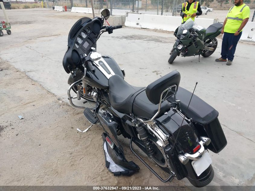2018 HARLEY-DAVIDSON FLHX STREET GLIDE - 1HD1KBC34JB623917
