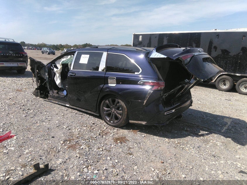 VIN 5TDXRKEC8PS143143 2023 TOYOTA SIENNA XSE/XSE 25TH ANNIVERSARY