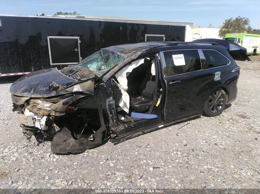 VIN 5TDXRKEC8PS143143 2023 TOYOTA SIENNA XSE/XSE 25TH ANNIVERSARY
