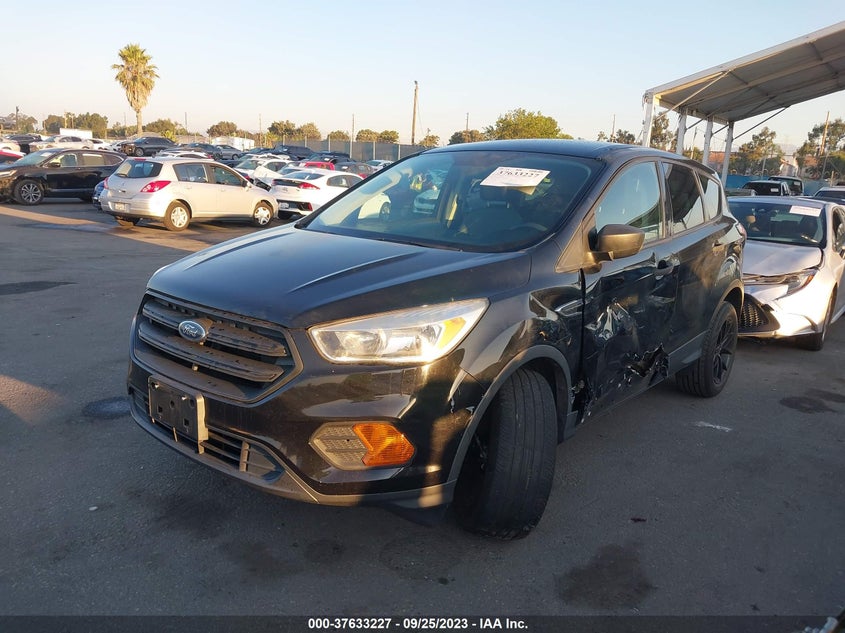 VIN 1FMCU0F76HUE23977 2017 FORD ESCAPE S