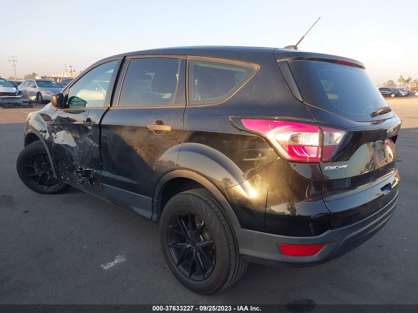 VIN 1FMCU0F76HUE23977 2017 FORD ESCAPE S