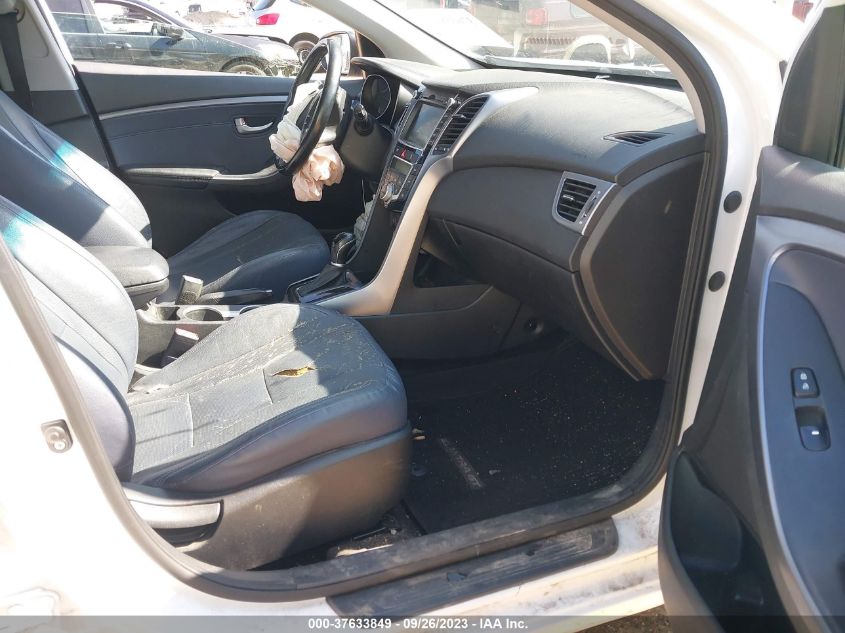 2013 HYUNDAI ELANTRA GT W/BLUE INT - KMHD35LEXDU140371
