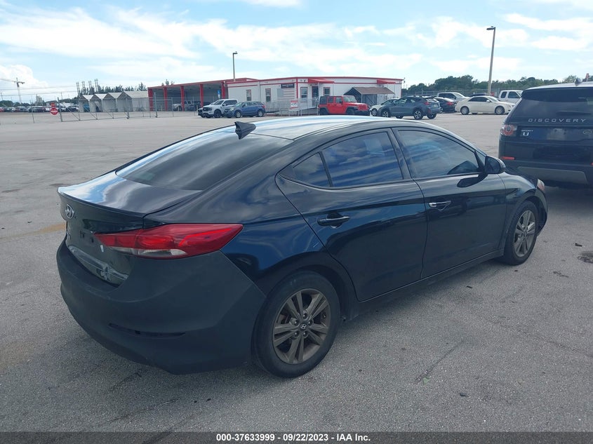 VIN 5NPD84LF5JH241591 2018 HYUNDAI ELANTRA SEL