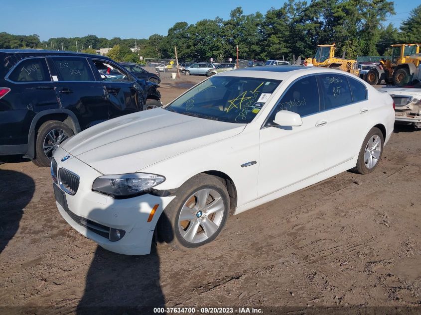 2013 BMW 5 SERIES 528I XDRIVE - WBAXH5C53DD106658