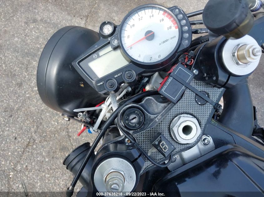 2005 YAMAHA YZFR6 L JYARJ06E55A025657