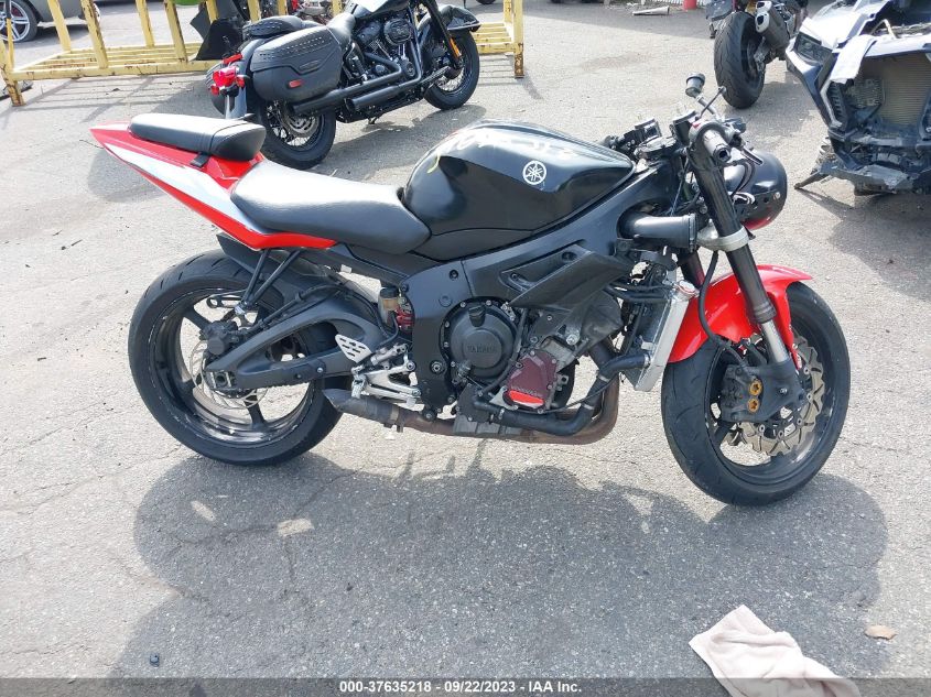 2005 YAMAHA YZFR6 L JYARJ06E55A025657
