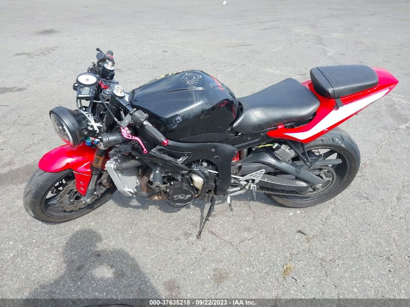 2005 YAMAHA YZFR6 L JYARJ06E55A025657