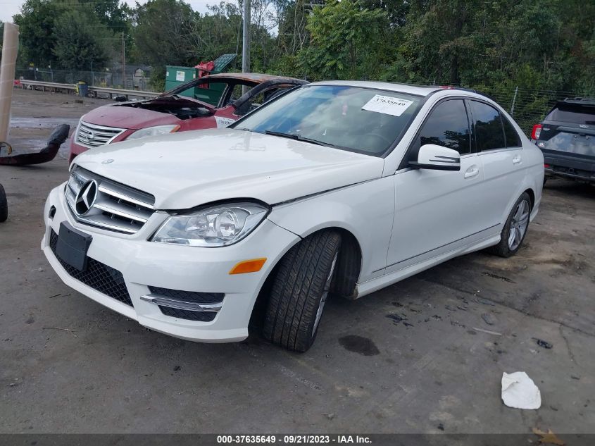 2013 MERCEDES-BENZ C-CLASS C 300 - WDDGF8AB1DR279333