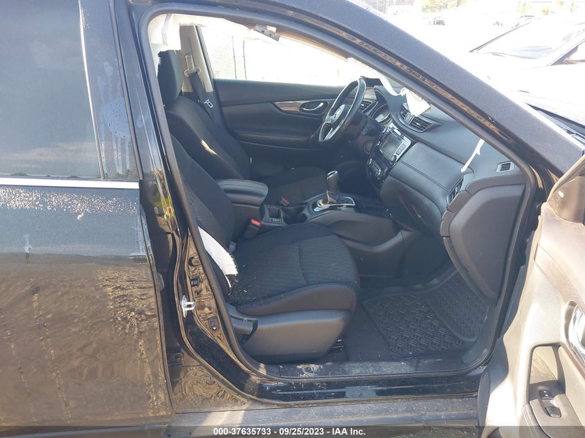 VIN 5N1AT2MV8JC828516 2018 NISSAN ROGUE SV