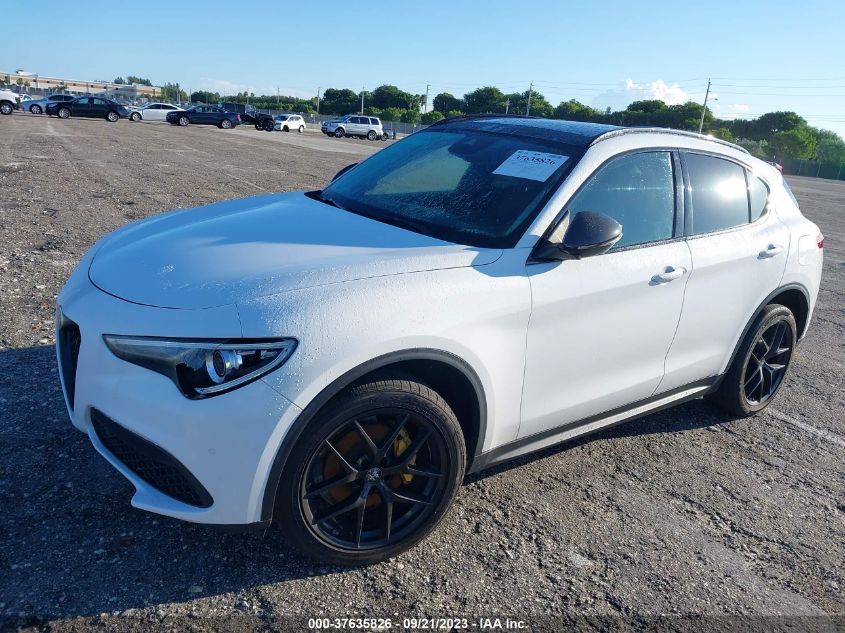 ZASPAKBN9K7C44067 Alfa Romeo Stelvio TI 2