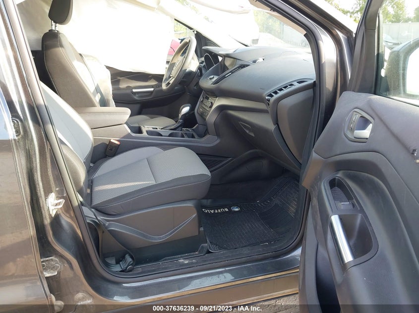 VIN 1FMCU9GD2KUA98454 2019 FORD ESCAPE SE