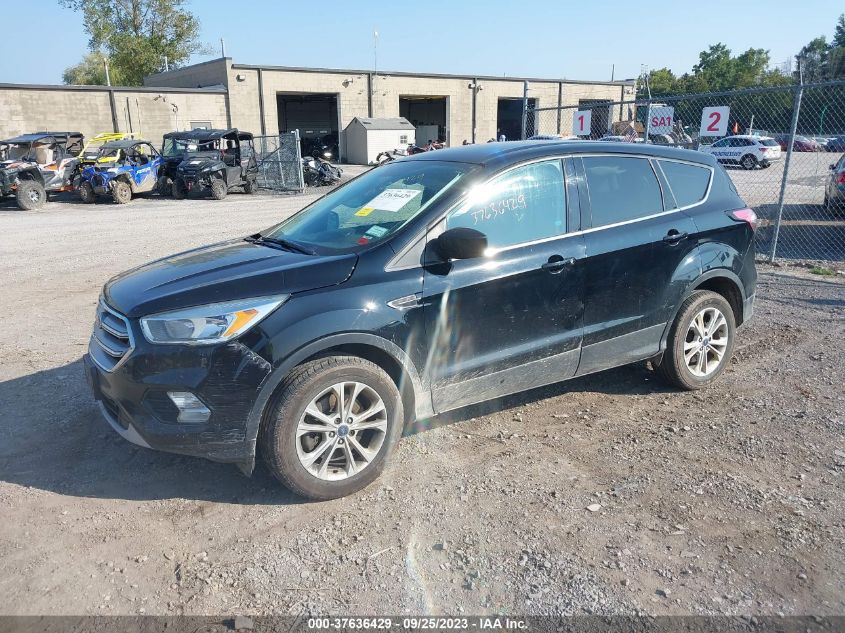 2017 FORD ESCAPE SE - 1FMCU9GD6HUC06213