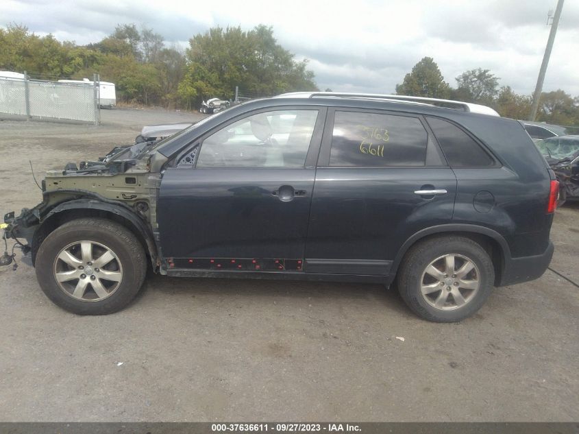 2013 KIA SORENTO LX - 5XYKT4A60DG350707