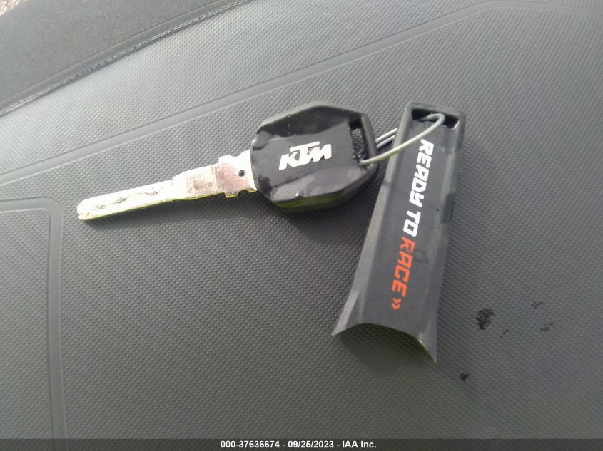 2022 KTM 890 DUKE R - VBKTU9406NM840119
