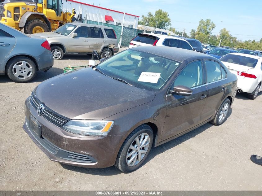 2013 VOLKSWAGEN JETTA SEDAN SE W/CONVENIENCE - 3VWDP7AJ0DM425974