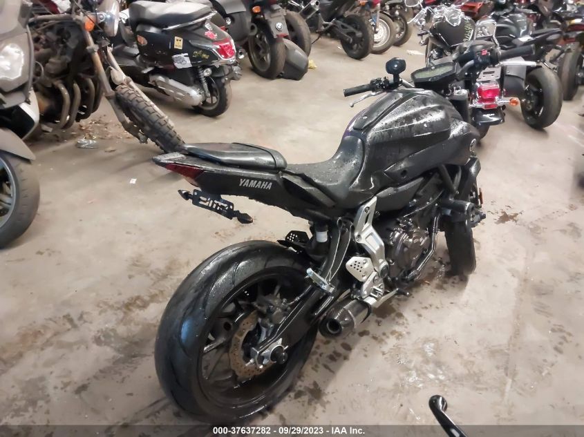 2017 YAMAHA FZ07 JYARM06E7HA012873