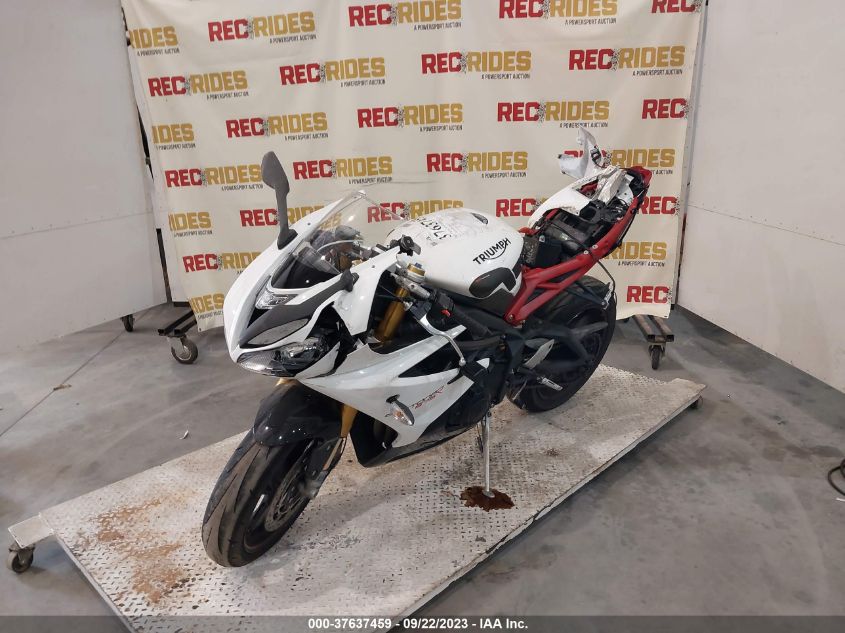 2017 TRIUMPH MOTORCYCLE DAYTONA 675R ABS - SMTA02YK3HJ785711