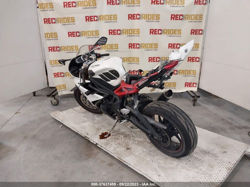 2017 TRIUMPH MOTORCYCLE DAYTONA 675R ABS - SMTA02YK3HJ785711