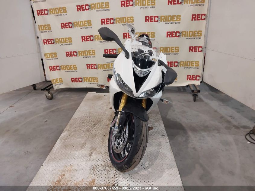 2017 TRIUMPH MOTORCYCLE DAYTONA 675R ABS - SMTA02YK3HJ785711