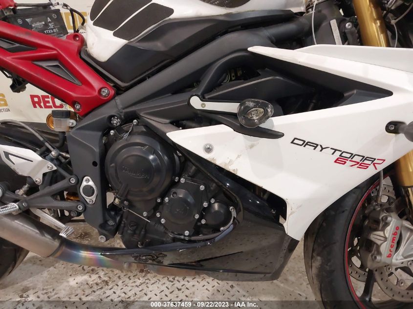 2017 TRIUMPH MOTORCYCLE DAYTONA 675R ABS - SMTA02YK3HJ785711