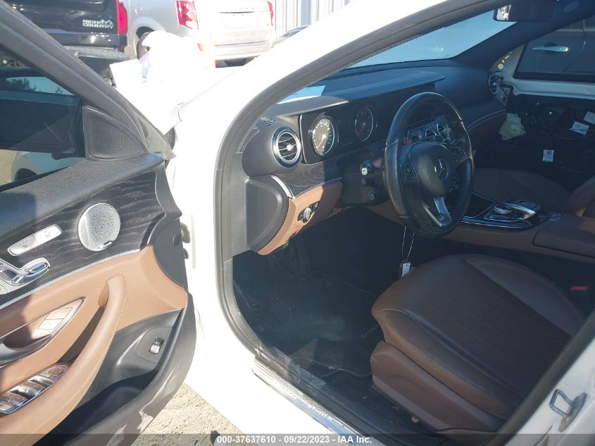2017 MERCEDES-BENZ E 300 WDDZF4JB1HA178427