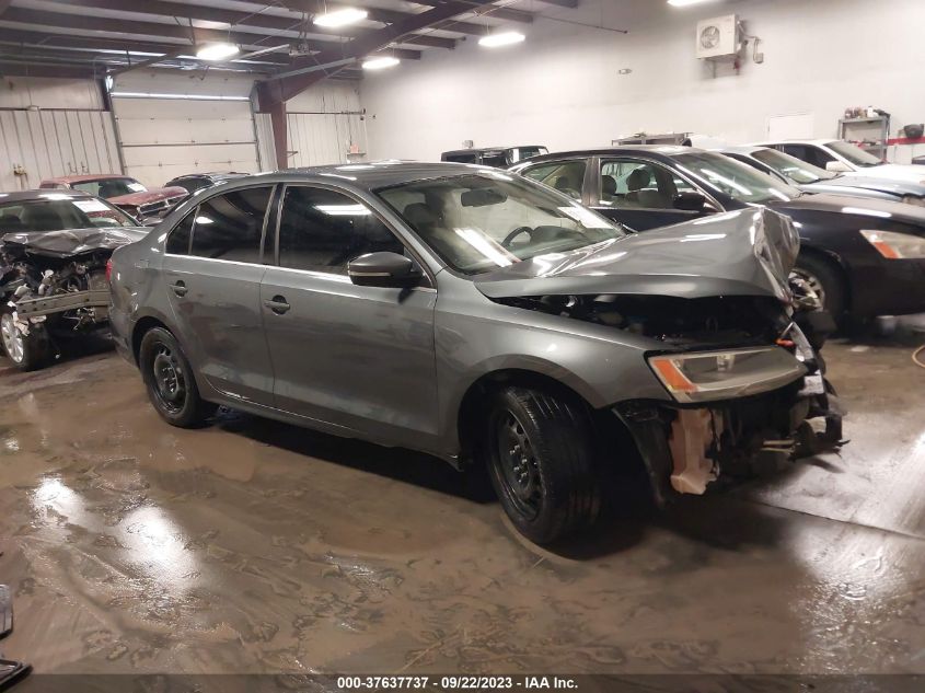 2013 VOLKSWAGEN JETTA SEDAN SE - 3VWDX7AJ8DM371467