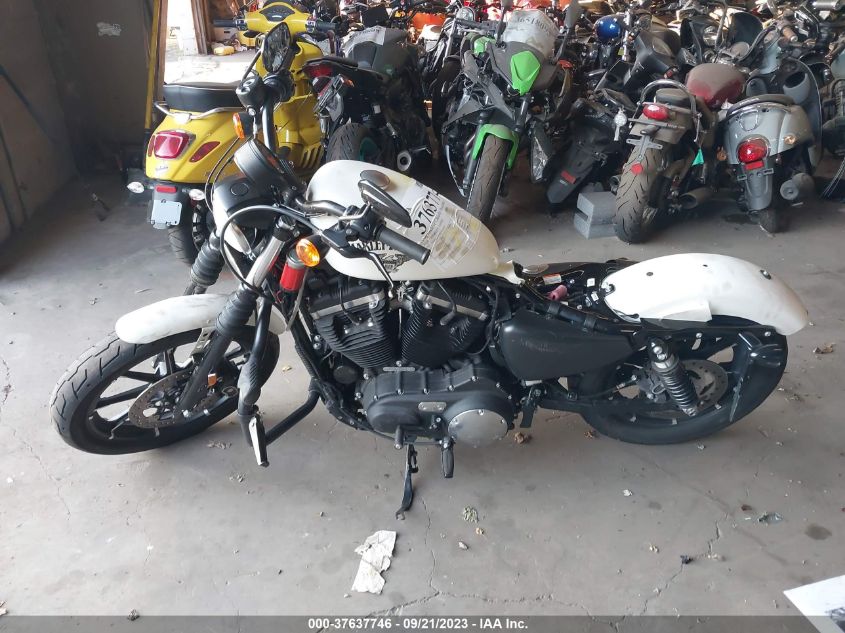 2018 HARLEY-DAVIDSON XL883 IRON 883 - 1HD4LE213JC412410