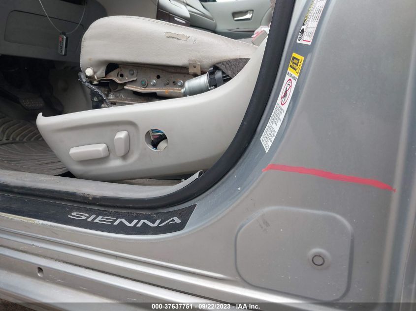 2014 TOYOTA SIENNA XLE/LIMITED - 5TDYK3DC3ES519809