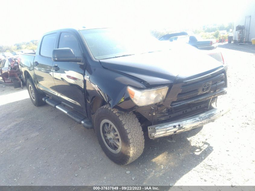 2013 TOYOTA TUNDRA 4WD TRUCK - 5TFDW5F11DX291036