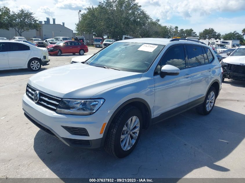 3VV1B7AX9KM011275 Volkswagen Tiguan S 2