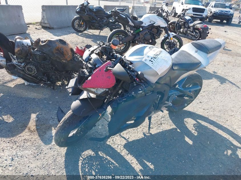 2008 HONDA CBR600 RR - JH2PC40188M100493