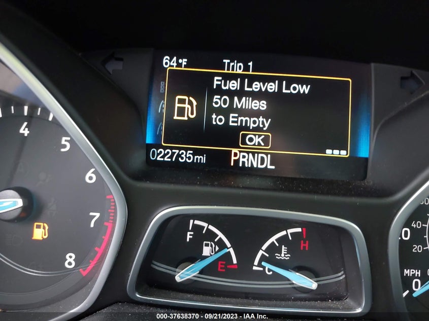 VIN 1FADP3F24JL287520 2018 FORD FOCUS SE