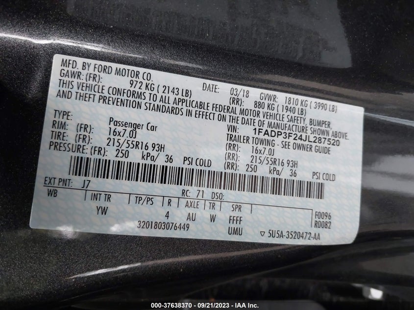 VIN 1FADP3F24JL287520 2018 FORD FOCUS SE
