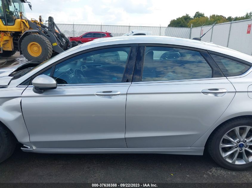 2017 FORD FUSION SE - 3FA6P0H70HR396522