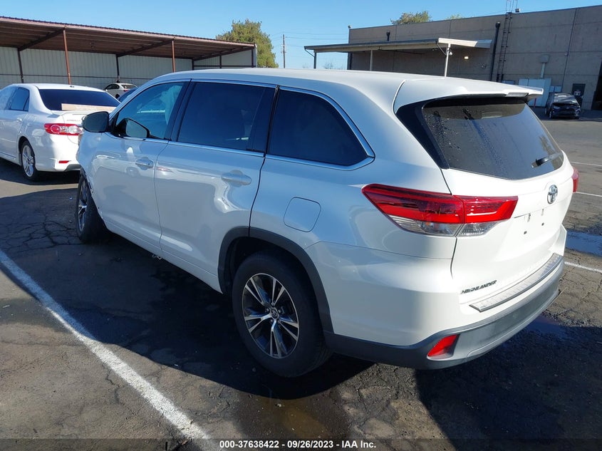 VIN 5TDZARFH3JS034261 2018 TOYOTA HIGHLANDER LE