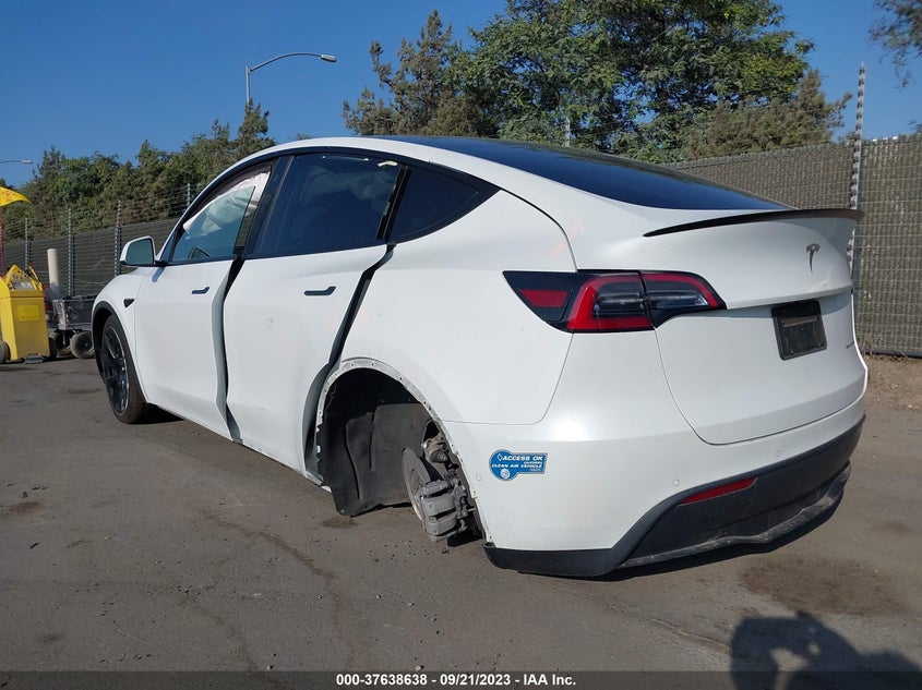 VIN 5YJYGDEE2MF153013 2021 TESLA MODEL Y LONG RANGE