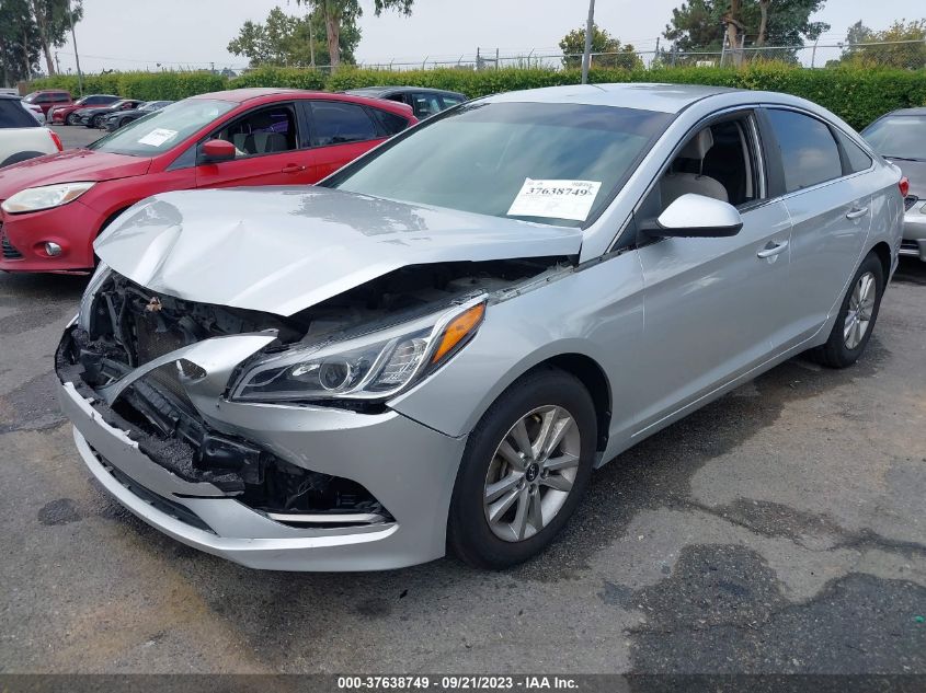 2016 HYUNDAI SONATA 2.4L SE - 5NPE24AF0GH360909